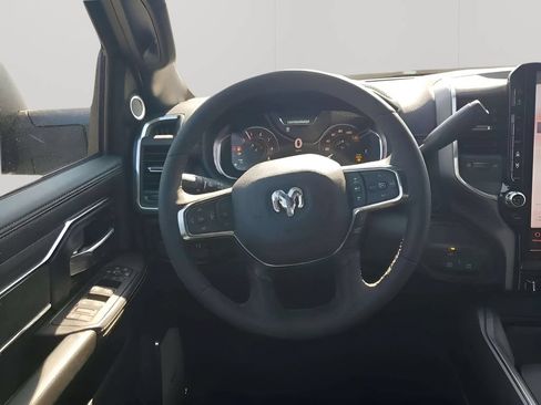 New 2025 RAM 2500 Laramie AWD/4WD image 46