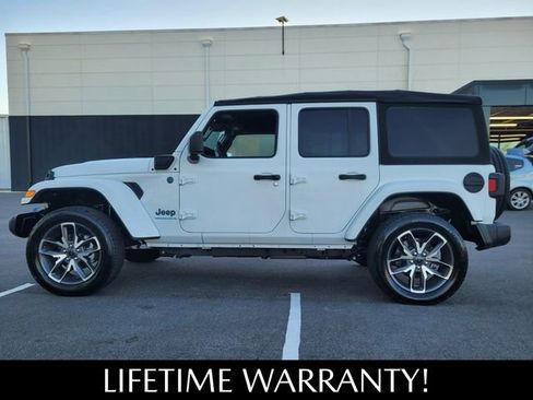 Used 2024 Jeep Wrangler Unlimited w/ Convenience Group image 3