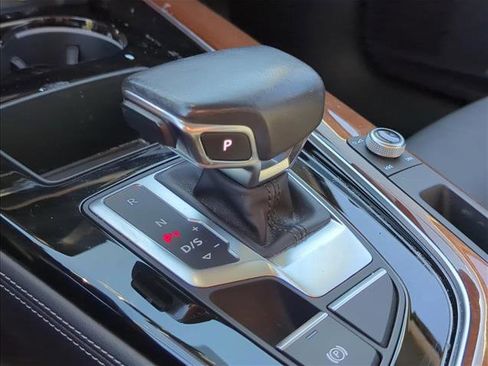 Used 2022 Audi A4 2.0T Premium Plus w/ Premium Plus Package image 11