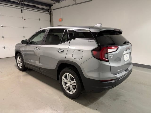 Used 2024 GMC Terrain SLE AWD/4WD image 5