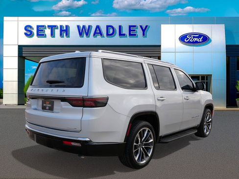 Used 2023 Jeep Wagoneer Series II w/ Premium Group I image 8