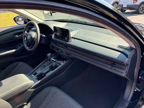 Used 2025 Honda Accord LX image 32