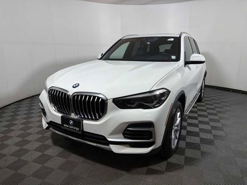 Certified 2023 BMW X5 xDrive40i w/ Premium Package image 3