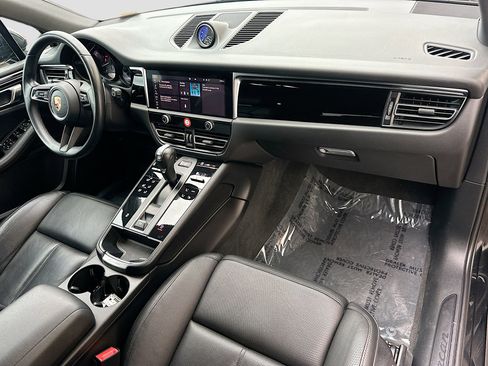 Used 2024 Porsche Macan Base image 35