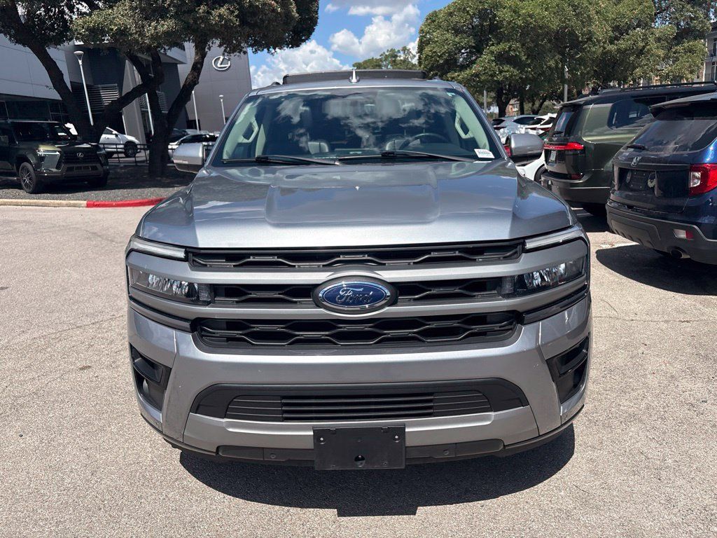 Used 2024 Ford Expedition XLT RWD image 8