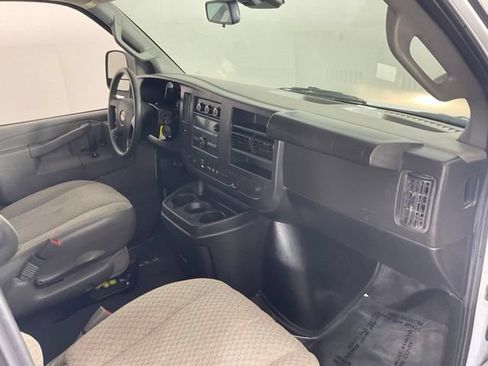 Used 2024 Chevrolet Express 3500 LT w/ LT Preferred Equipment Group RWD image 26