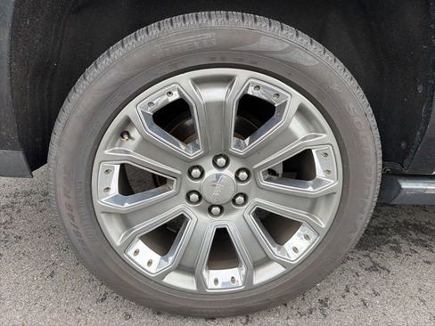 Used 2015 GMC Yukon XL Denali w/ Premium Package AWD/4WD image 4
