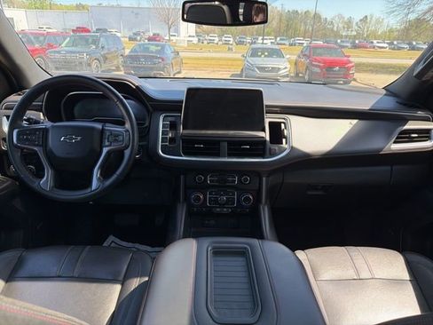 Used 2023 Chevrolet Suburban RST w/ Sport Performance Package image 31