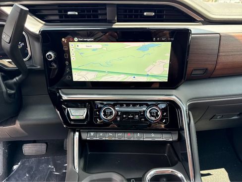 New 2026 GMC Sierra 2500 Denali Ultimate AWD/4WD image 12