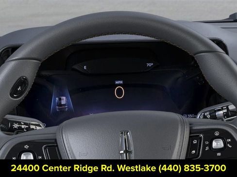 New 2026 Lincoln Aviator AWD image 13