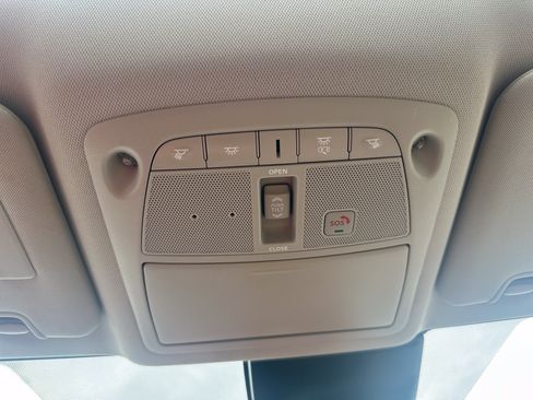 Used 2019 Nissan Rogue SL w/ Premium Package AWD/4WD image 32