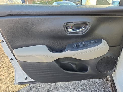 Certified 2023 Honda HR-V EX-L image 12