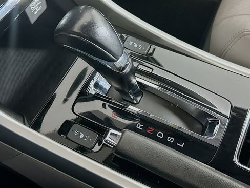 Used 2017 Honda Accord EX-L image 24