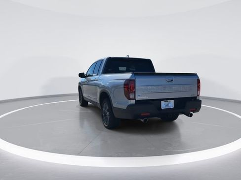 Used 2024 Honda Ridgeline Sport image 7