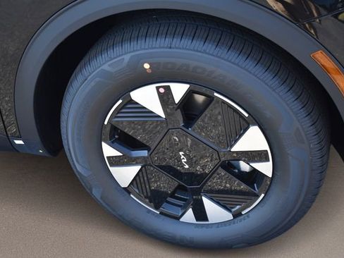 New 2026 Kia Sportage LX image 12