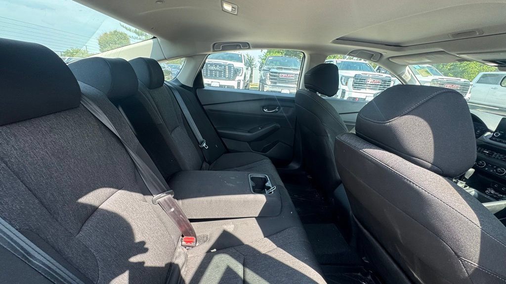 Used 2023 Honda Accord EX image 7