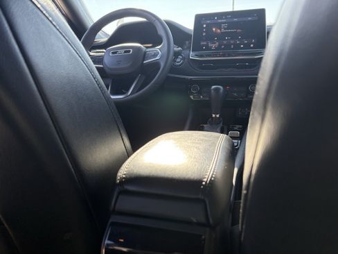 Used 2023 Jeep Compass Trailhawk AWD/4WD image 41
