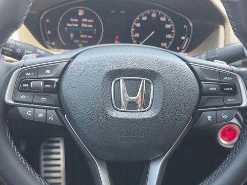 Used 2018 Honda Accord Sport image 32