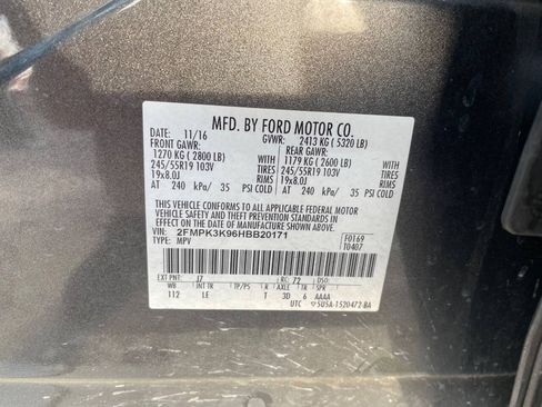 Used 2017 Ford Edge Titanium FWD image 34
