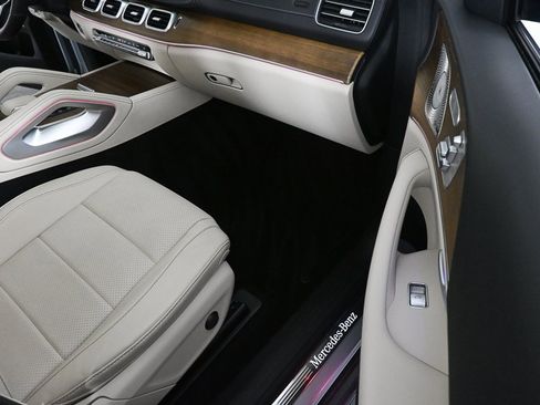 Certified 2023 Mercedes-Benz GLS 450 4MATIC image 23