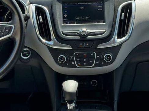 Used 2022 Chevrolet Equinox LT image 15