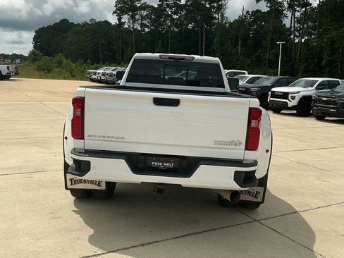 Used 2024 Chevrolet Silverado 3500 High Country w/ High Country Premium Package AWD/4WD image 5