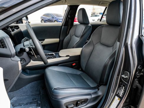 Used 2023 Lexus RZ 450e Premium w/ Technology Package image 30