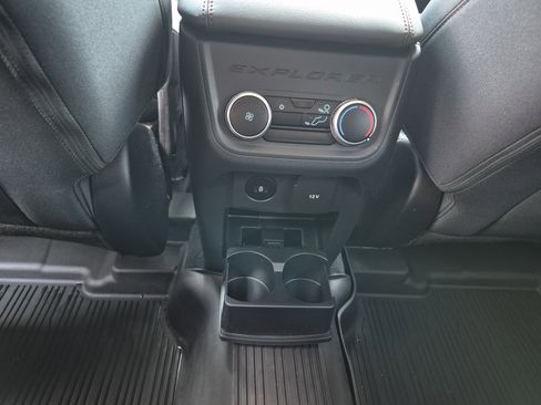 Certified 2025 Ford Explorer Active image 19