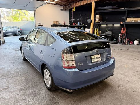 Used 2005 Toyota Prius FWD image 4