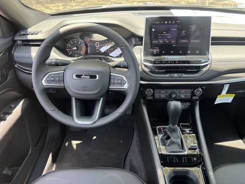 New 2026 Jeep Compass Latitude AWD/4WD image 10
