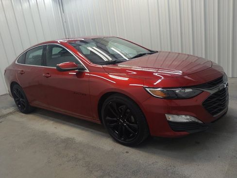 Used 2021 Chevrolet Malibu LT w/ Leather Package FWD image 11