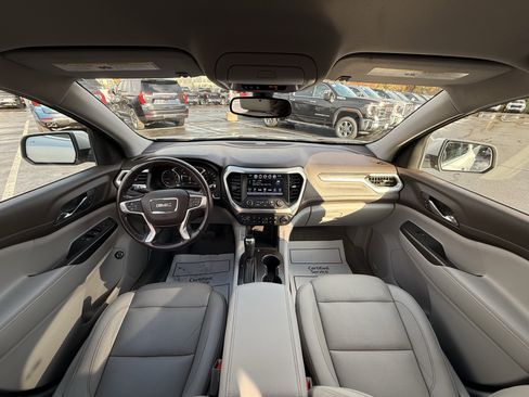 Used 2019 GMC Acadia SLT image 9