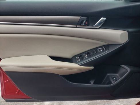 Used 2019 Honda Accord LX image 7