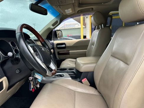 Used 2017 Toyota Sequoia Platinum image 12