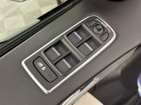 Used 2020 Jaguar F-PACE SVR AWD/4WD image 37