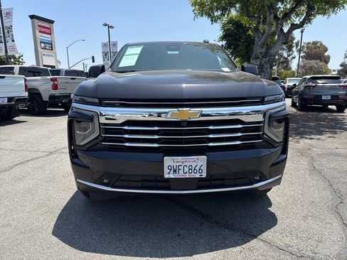 Certified 2026 Chevrolet Suburban LT w/ Comfort Package RWD image 8