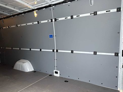Used 2023 Mercedes-Benz Sprinter 2500 image 14