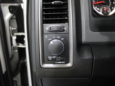 Used 2017 RAM 2500 Tradesman w/ Chrome Appearance Group image 6