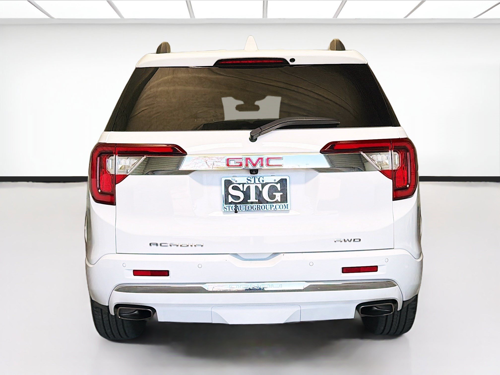 Used 2023 GMC Acadia Denali AWD/4WD image 5