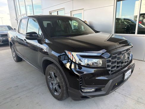 Used 2024 Honda Ridgeline TrailSport image 2