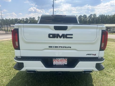 Used 2024 GMC Sierra 1500 AT4 w/ AT4 Premium Package AWD/4WD image 12