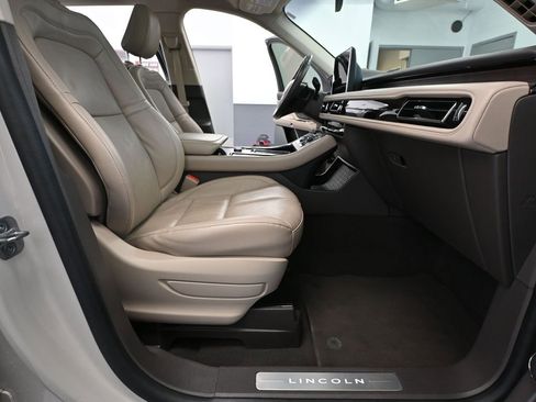 Used 2023 Lincoln Aviator Reserve image 50