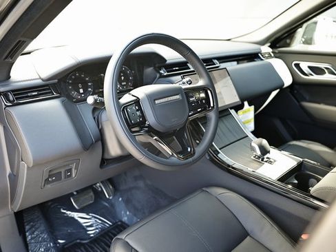 New 2026 Land Rover Range Rover Velar Dynamic SE image 25