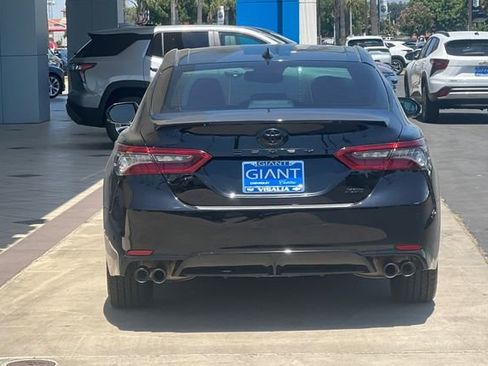 Used 2022 Toyota Camry XSE FWD image 5