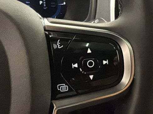 Used 2025 Volvo XC90 T8 Ultra w/ Protection Package Premier image 14