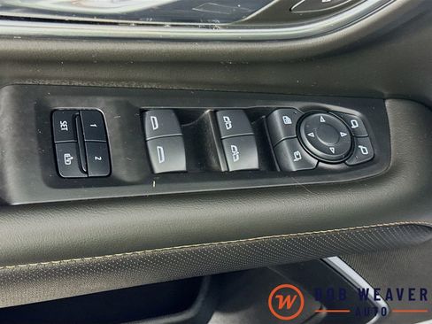 Used 2024 GMC Yukon XL AT4 image 18