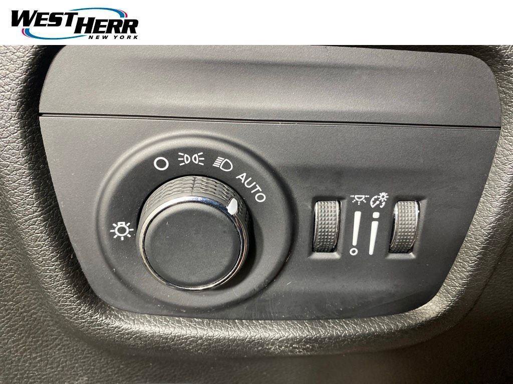 Used 2024 Jeep Grand Cherokee L Laredo AWD/4WD image 42
