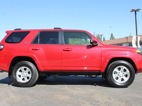 Used 2024 Toyota 4Runner SR5 RWD image 41
