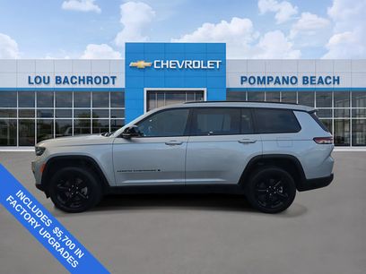 Used 2023 Jeep Grand Cherokee L Laredo