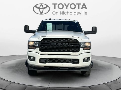 Used 2022 RAM 3500 Big Horn w/ Level C Equiment Group image 9